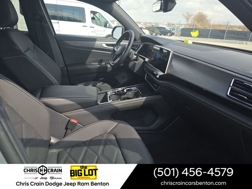 2025 Volkswagen Atlas Cross Sport 2.0T SE w/Technology