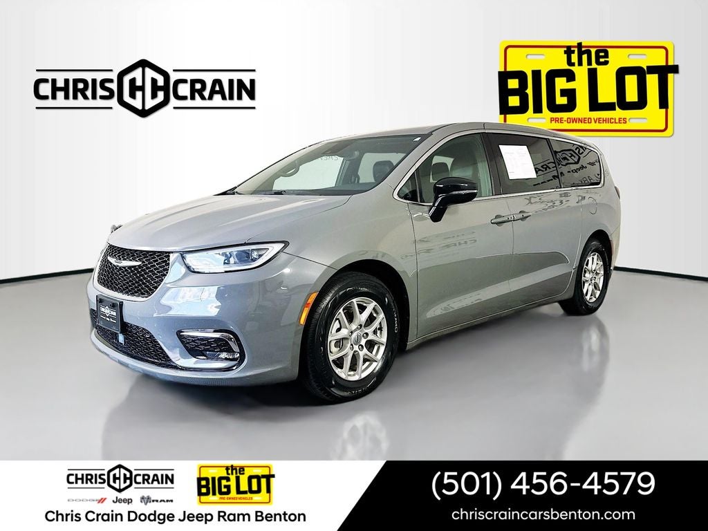 2025 Chrysler Pacifica Select