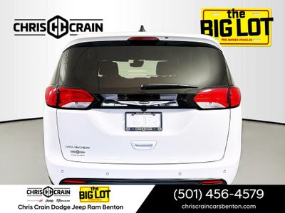 2025 Chrysler Voyager LX