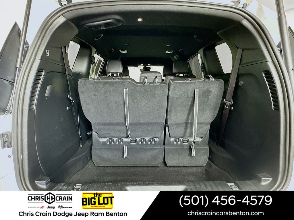 2025 Chrysler Voyager LX