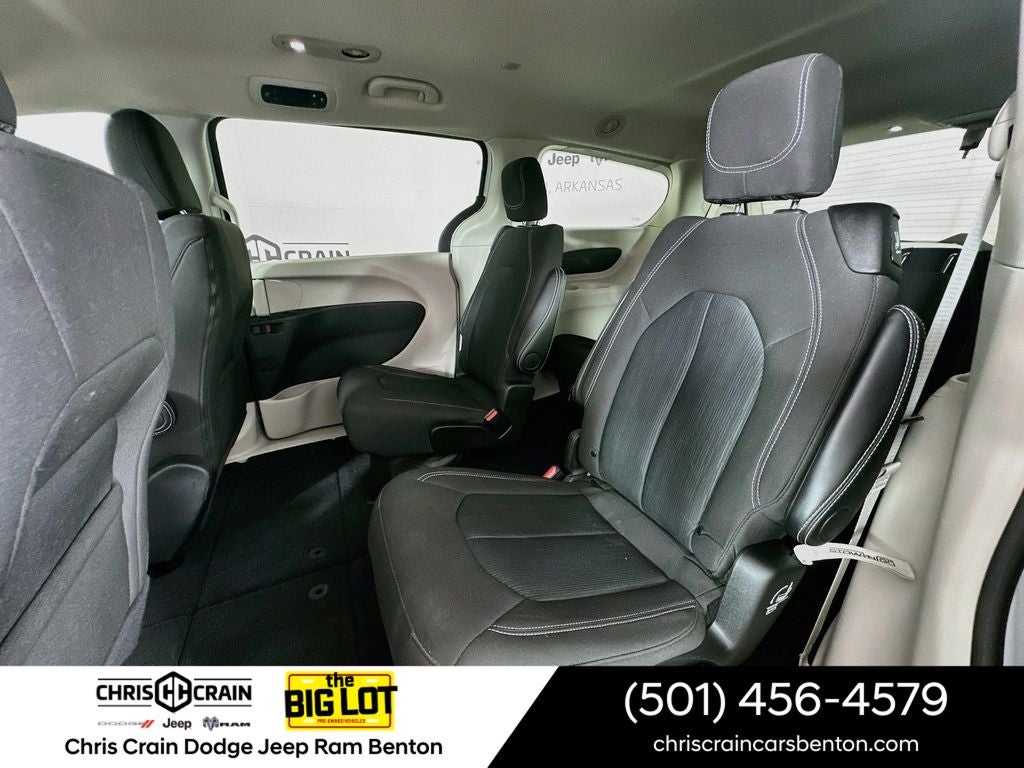 2024 Chrysler Voyager LX