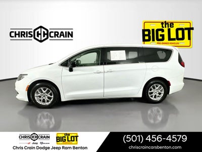 2024 Chrysler Voyager LX