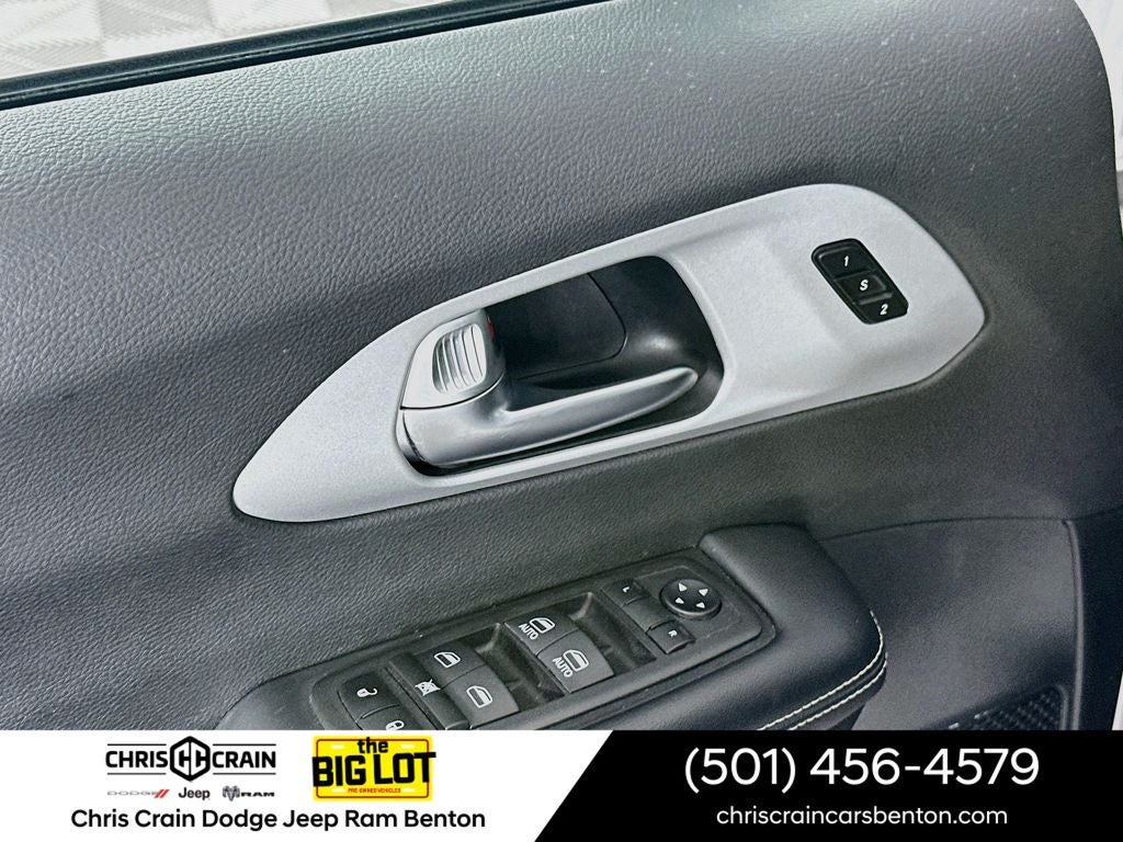 2024 Chrysler Pacifica Hybrid S Appearance Pkg