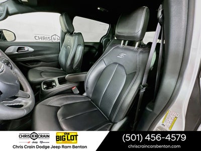 2024 Chrysler Pacifica Hybrid S Appearance Pkg