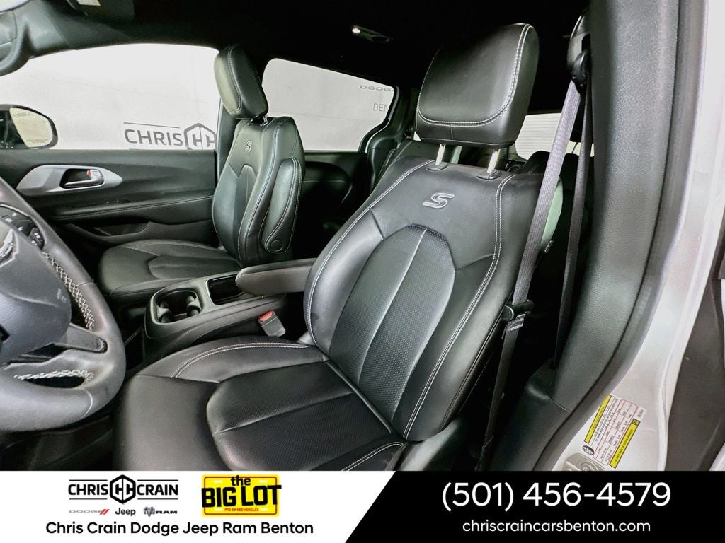 2024 Chrysler Pacifica Hybrid S Appearance Pkg