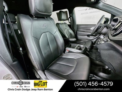 2024 Chrysler Pacifica Hybrid S Appearance Pkg