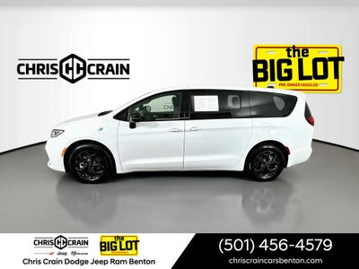 2024 Chrysler Pacifica Hybrid S Appearance Pkg