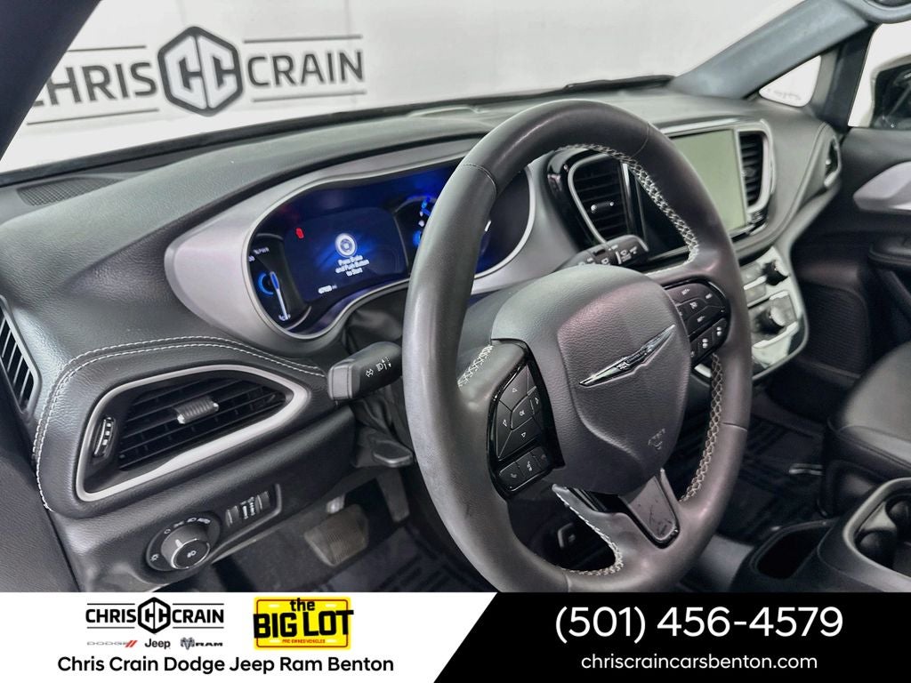 2024 Chrysler Pacifica Hybrid S Appearance Pkg