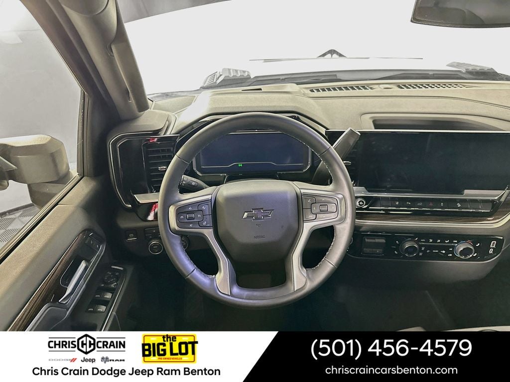 2025 Chevrolet Silverado 2500HD 4WD Crew Cab Standard Bed LT