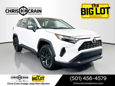 2023 Toyota RAV4 LE