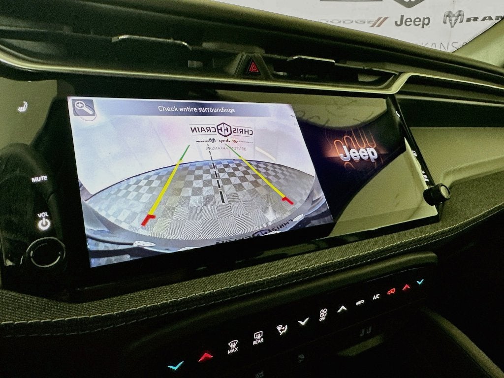 2026 Jeep Cherokee Laredo 4x4