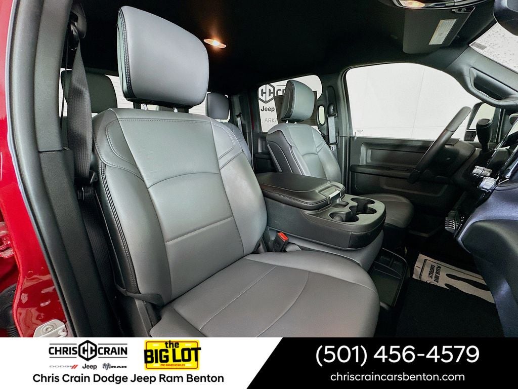 2025 RAM 2500 Tradesman Crew Cab 4x4 6'4' Box
