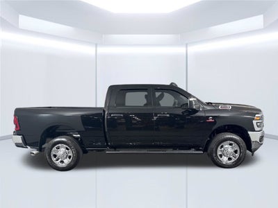2025 RAM 2500 Tradesman Crew Cab 4x4 6'4' Box