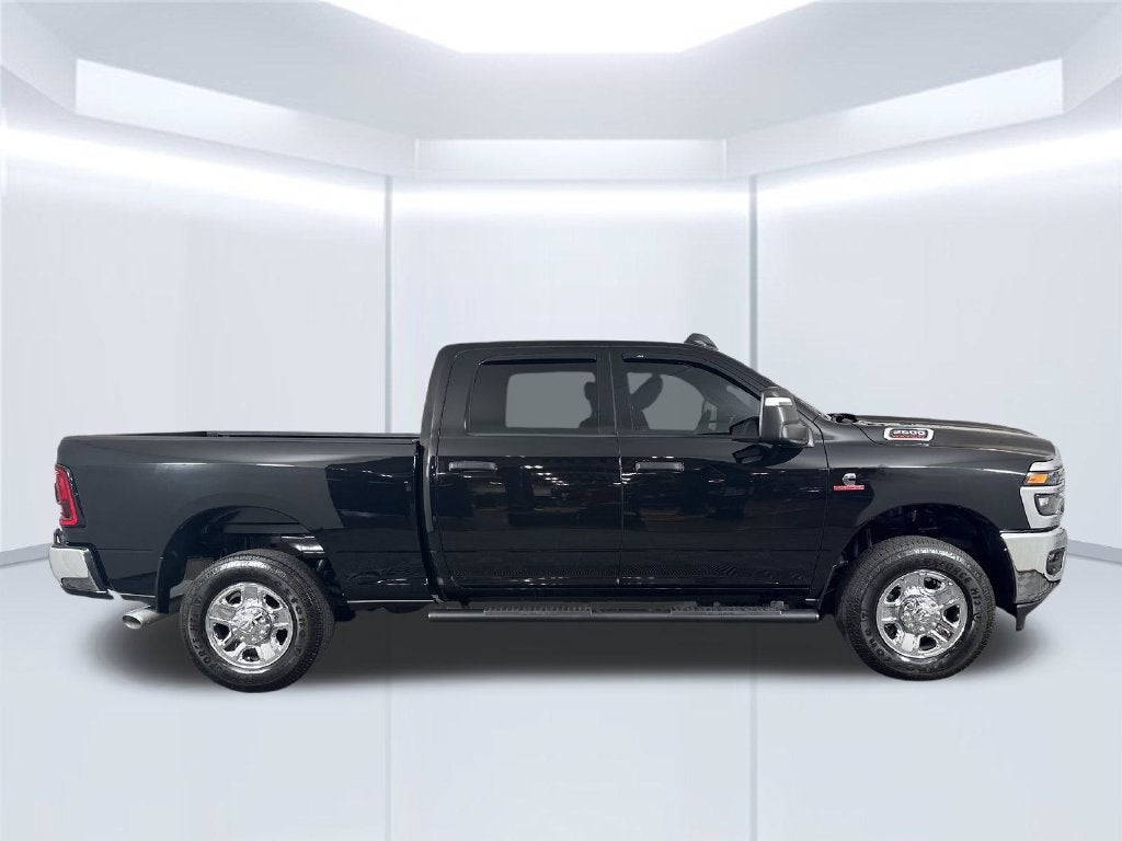 2025 RAM 2500 Tradesman Crew Cab 4x4 6'4' Box
