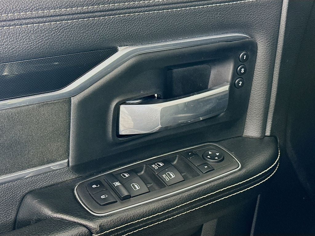 2022 RAM 2500 Laramie Crew Cab 4x4 6'4' Box