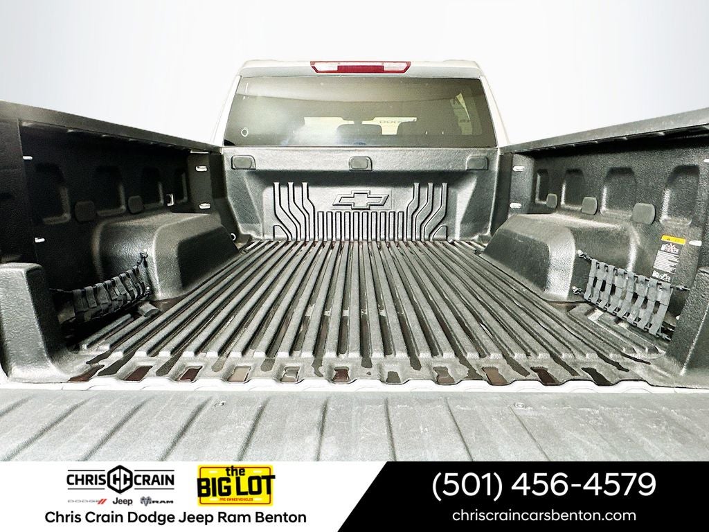 2022 Chevrolet Silverado 1500 LTD 4WD Crew Cab Short Bed LT with 2FL