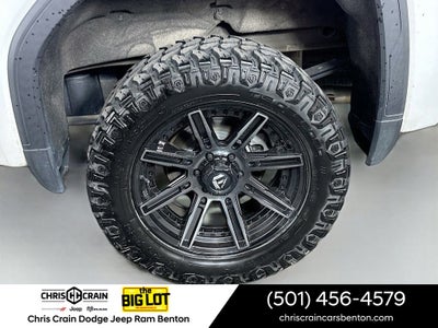 2022 GMC Sierra 1500 Limited 4WD Crew Cab Short Box AT4