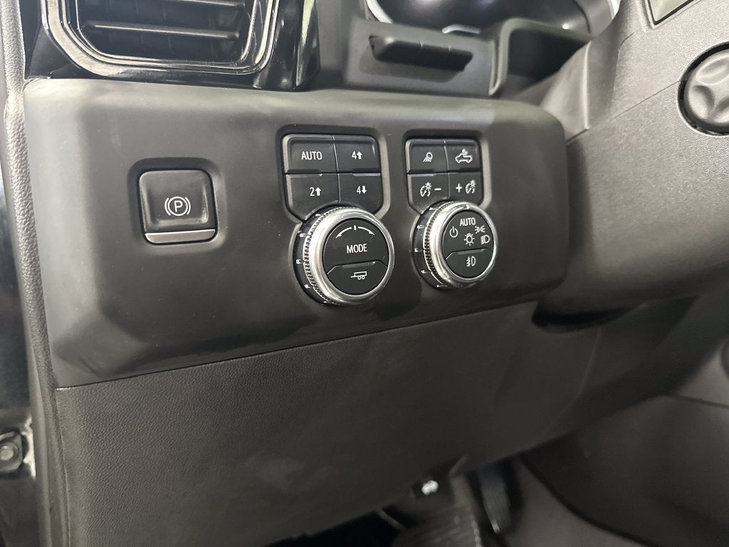 2023 GMC Sierra 1500 4WD Crew Cab Short Box AT4