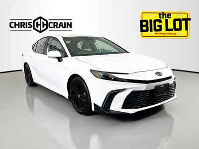 2025 Toyota Camry SE