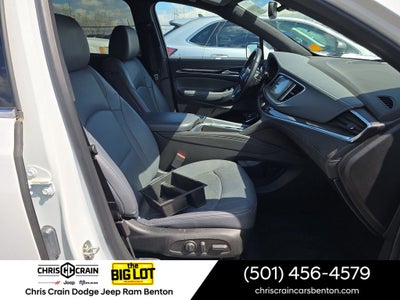 2023 Buick Enclave Essence FWD