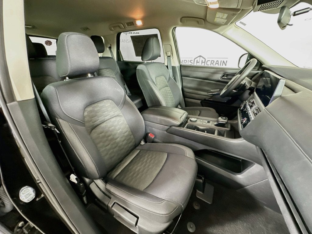 2026 Nissan Pathfinder S