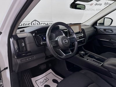 2025 Nissan Pathfinder SV FWD