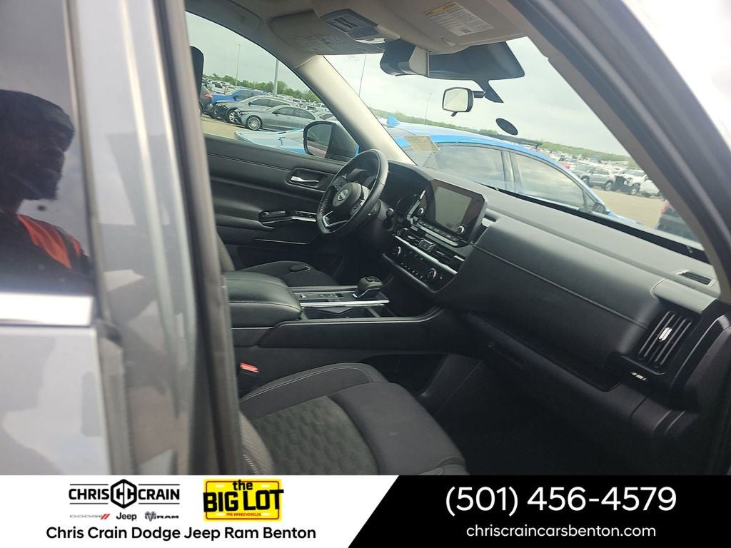 2022 Nissan Pathfinder SV 2WD