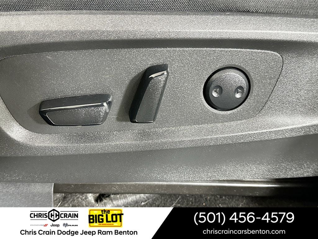 2023 Nissan Pathfinder SV 4WD