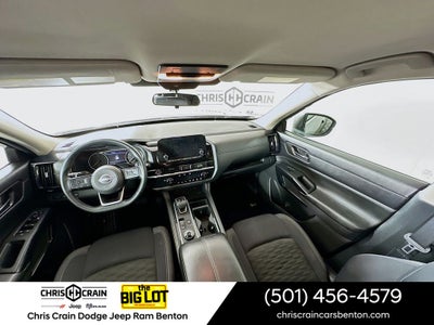 2023 Nissan Pathfinder SV 4WD