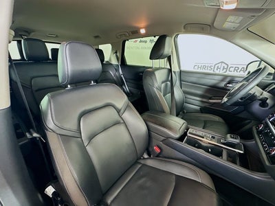 2023 Nissan Pathfinder SL FWD