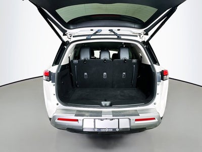 2023 Nissan Pathfinder SL FWD