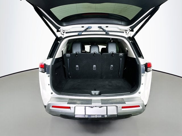 2023 Nissan Pathfinder SL FWD