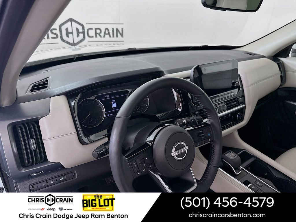 2025 Nissan Pathfinder SL 4WD