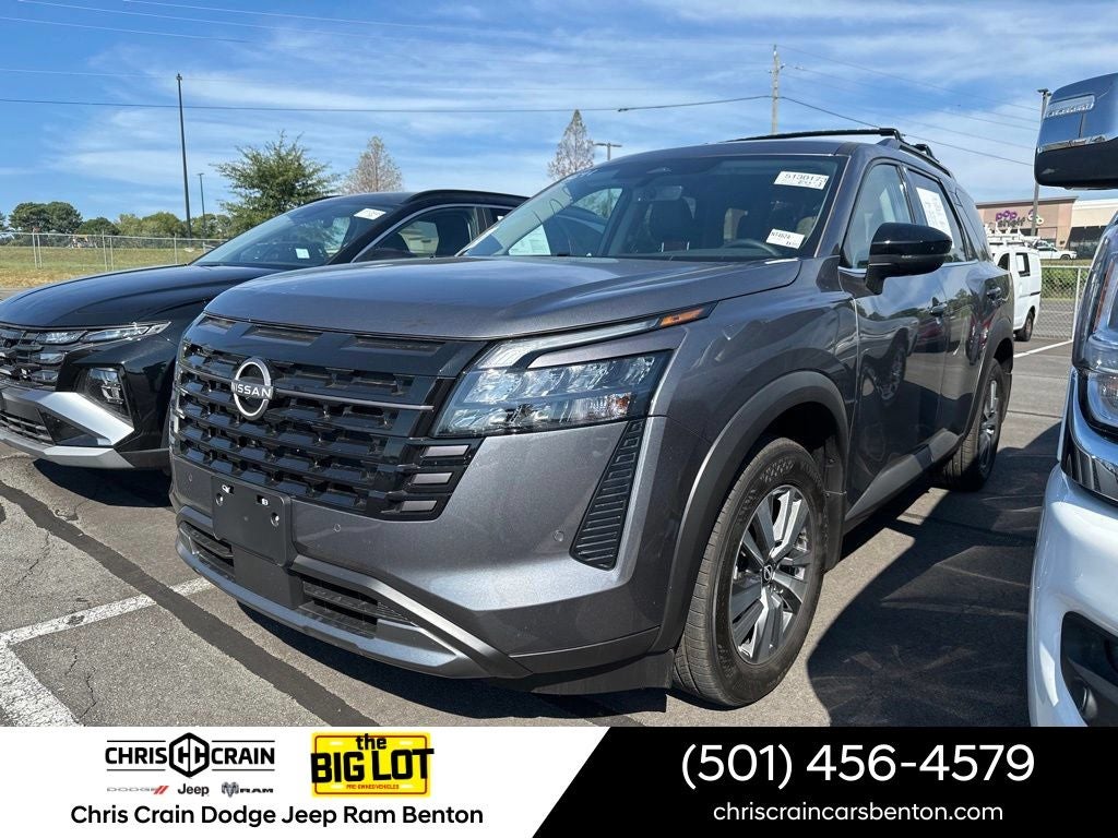 2026 Nissan Pathfinder SL