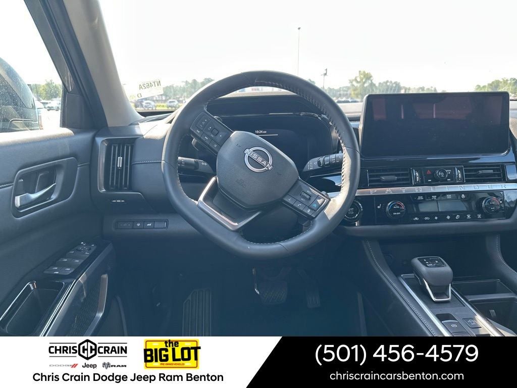 2026 Nissan Pathfinder SL