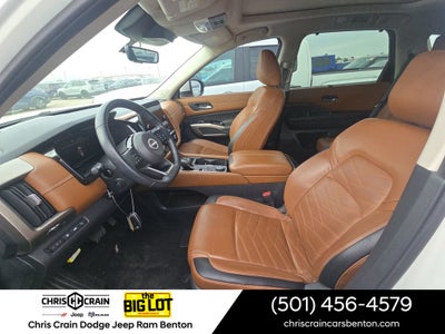 2023 Nissan Pathfinder Platinum