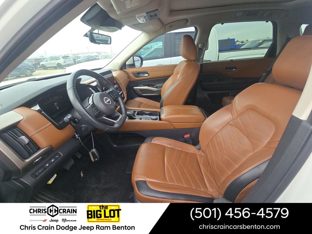 2023 Nissan Pathfinder Platinum