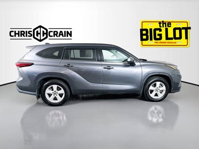 2022 Toyota Highlander LE