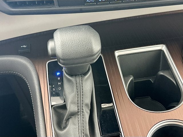 2024 Toyota Sienna LE