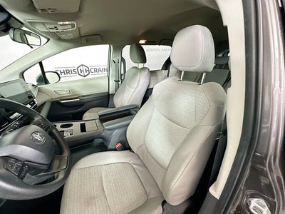 2024 Toyota Sienna LE