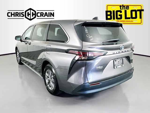 2024 Toyota Sienna LE