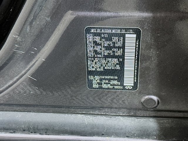 2024 INFINITI QX80 LUXE