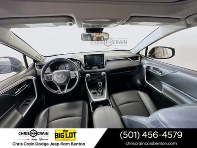 2020 Toyota RAV4 XLE Premium