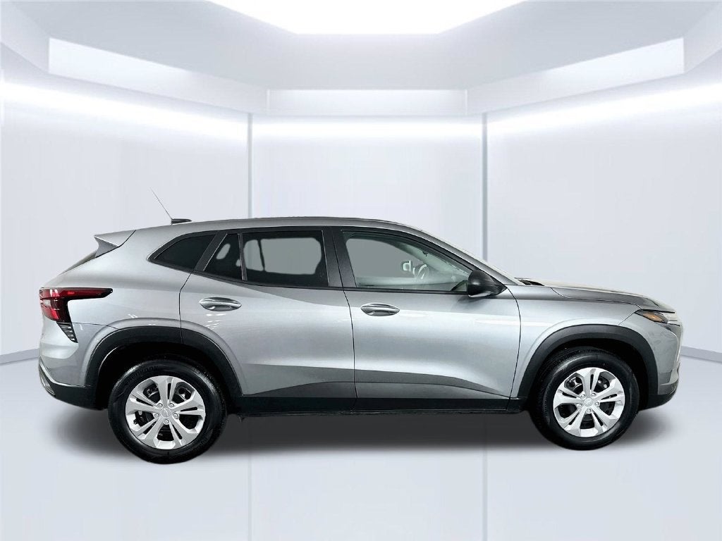 2026 Chevrolet Trax FWD LS
