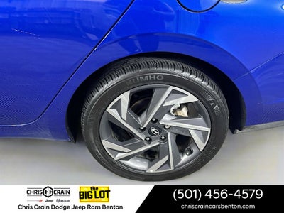 2025 Hyundai Elantra SEL Sport