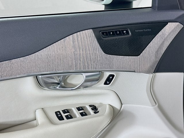 2023 Volvo XC90 B6 Plus 7-Seater