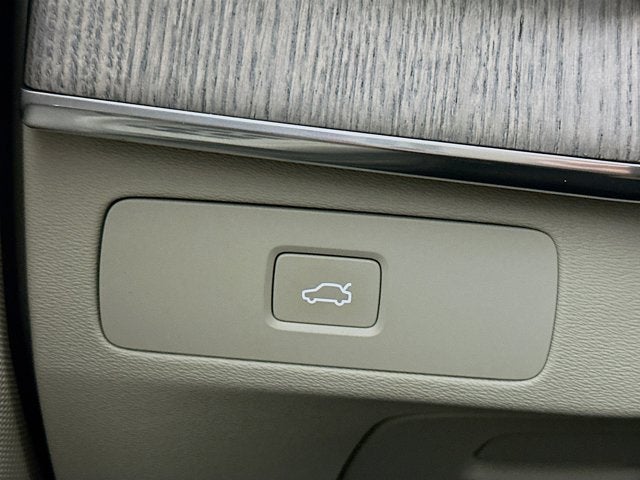 2023 Volvo XC90 B6 Plus 7-Seater