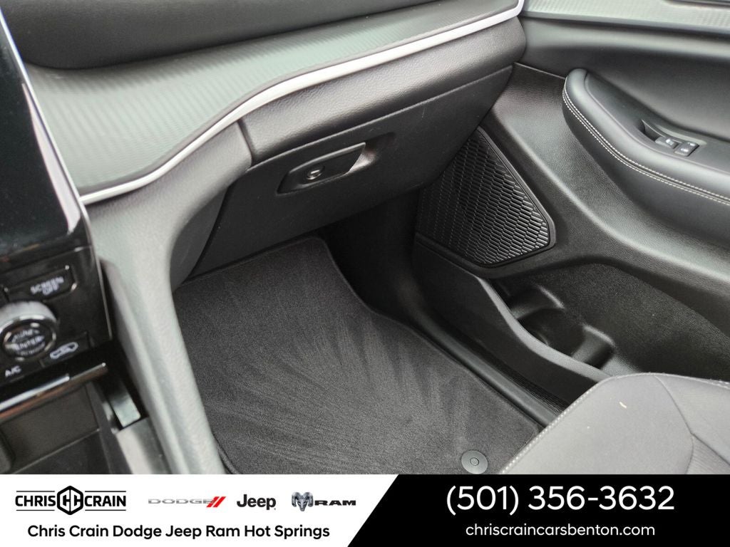 2025 Jeep Grand Cherokee Laredo X 4x2