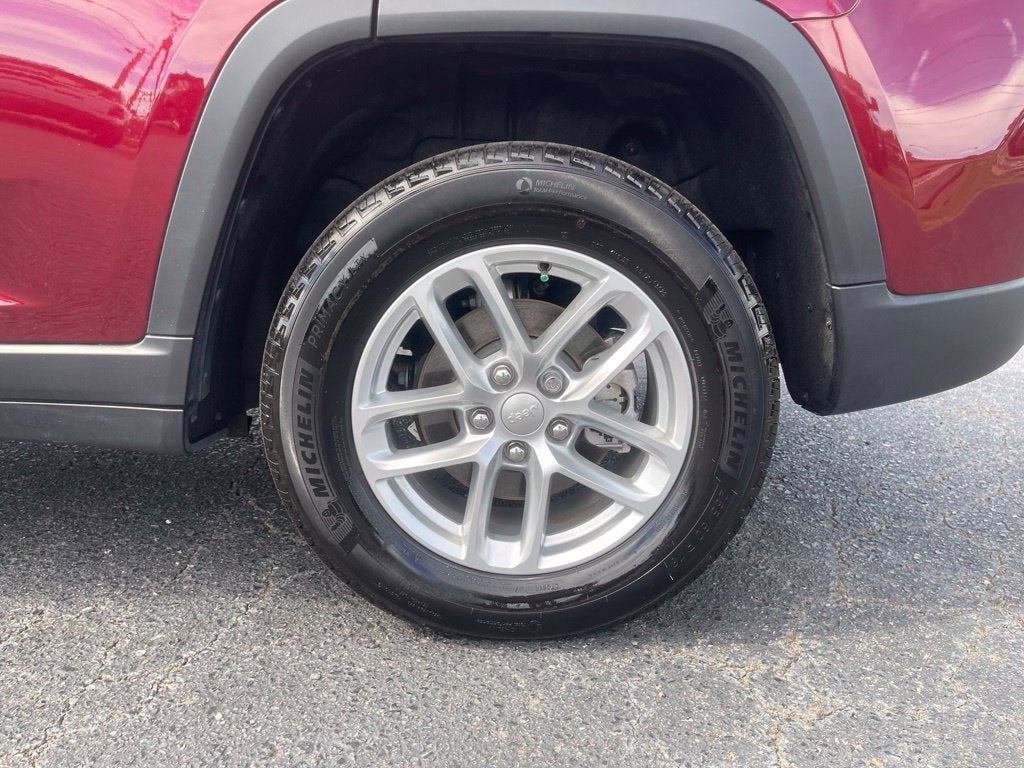 2025 Jeep Grand Cherokee Laredo X 4x4