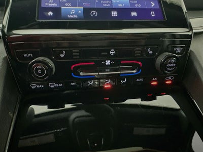 2023 Jeep Grand Cherokee L Altitude 4x4